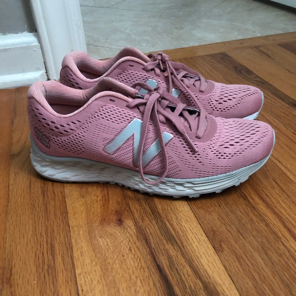 New Balance Tennis Shoes